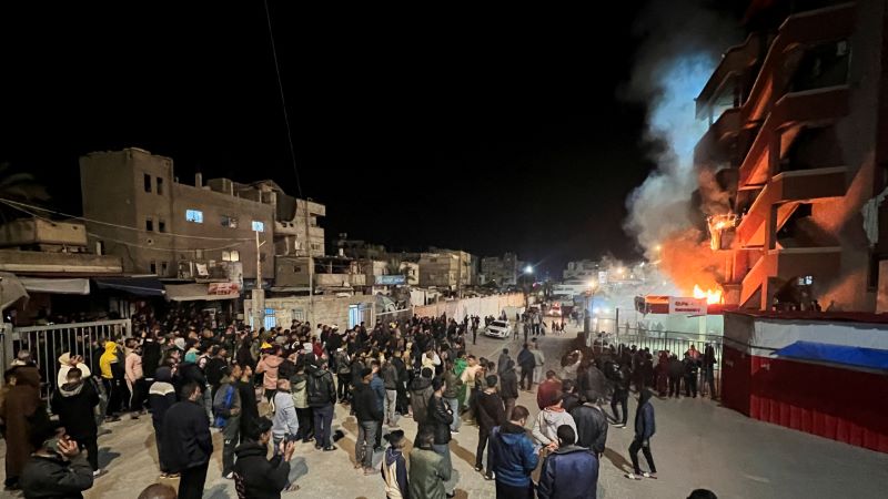 গাজায় ফের সেহরির সময় ইসরাইলের হামলা, যন্ত্রণায় চিৎকার ফিলিস্তিনিদের